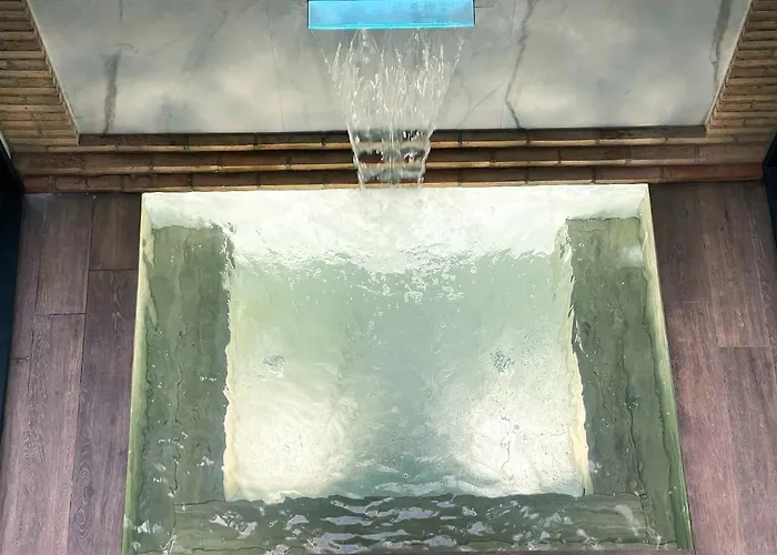 Turisticos Boutique Con Jacuzzi Lägenhet *