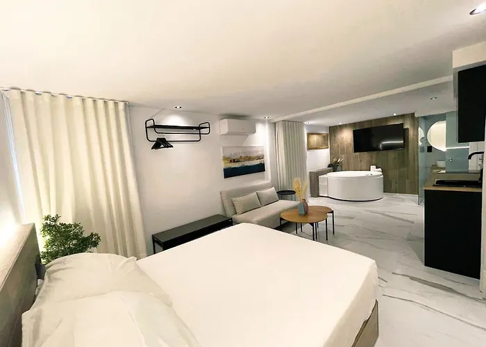 Turisticos Boutique Con Jacuzzi Апартаменты *